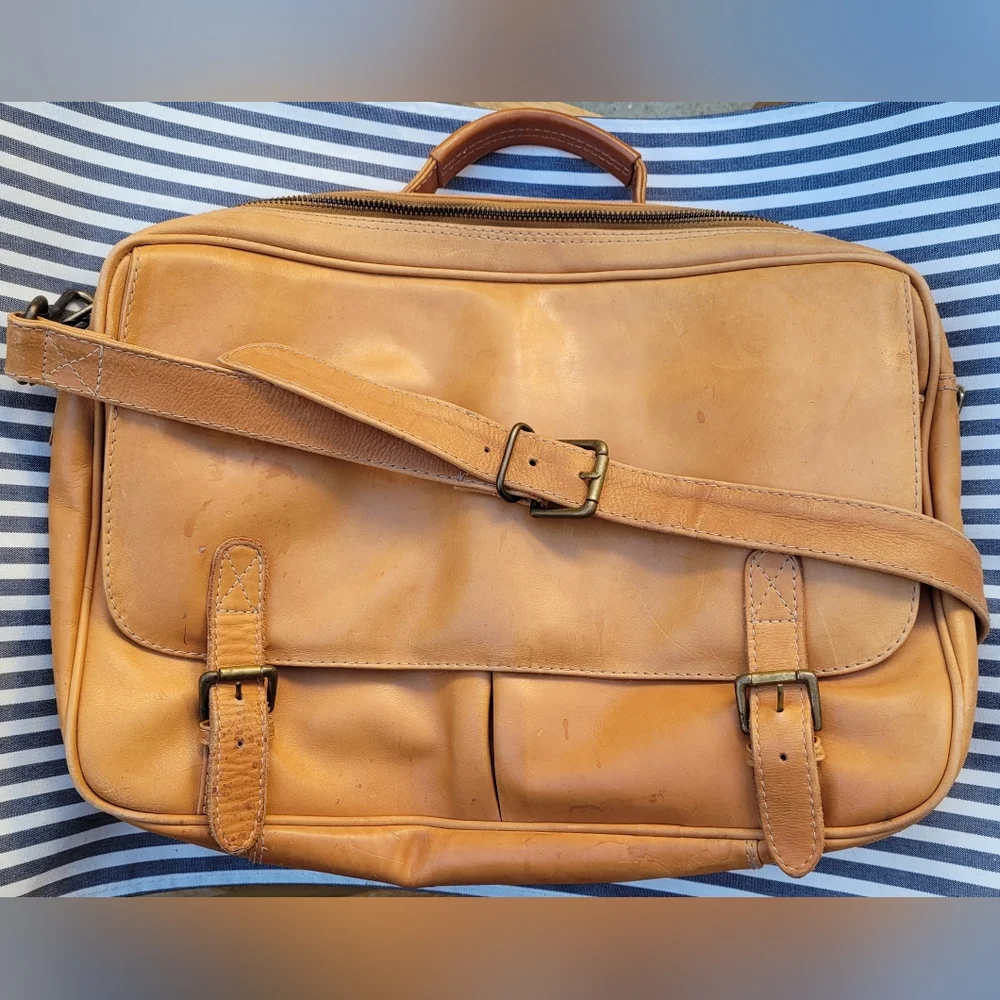 Vintage Nature Company Great Naturalist Collection Tan Leather Messenger Bag